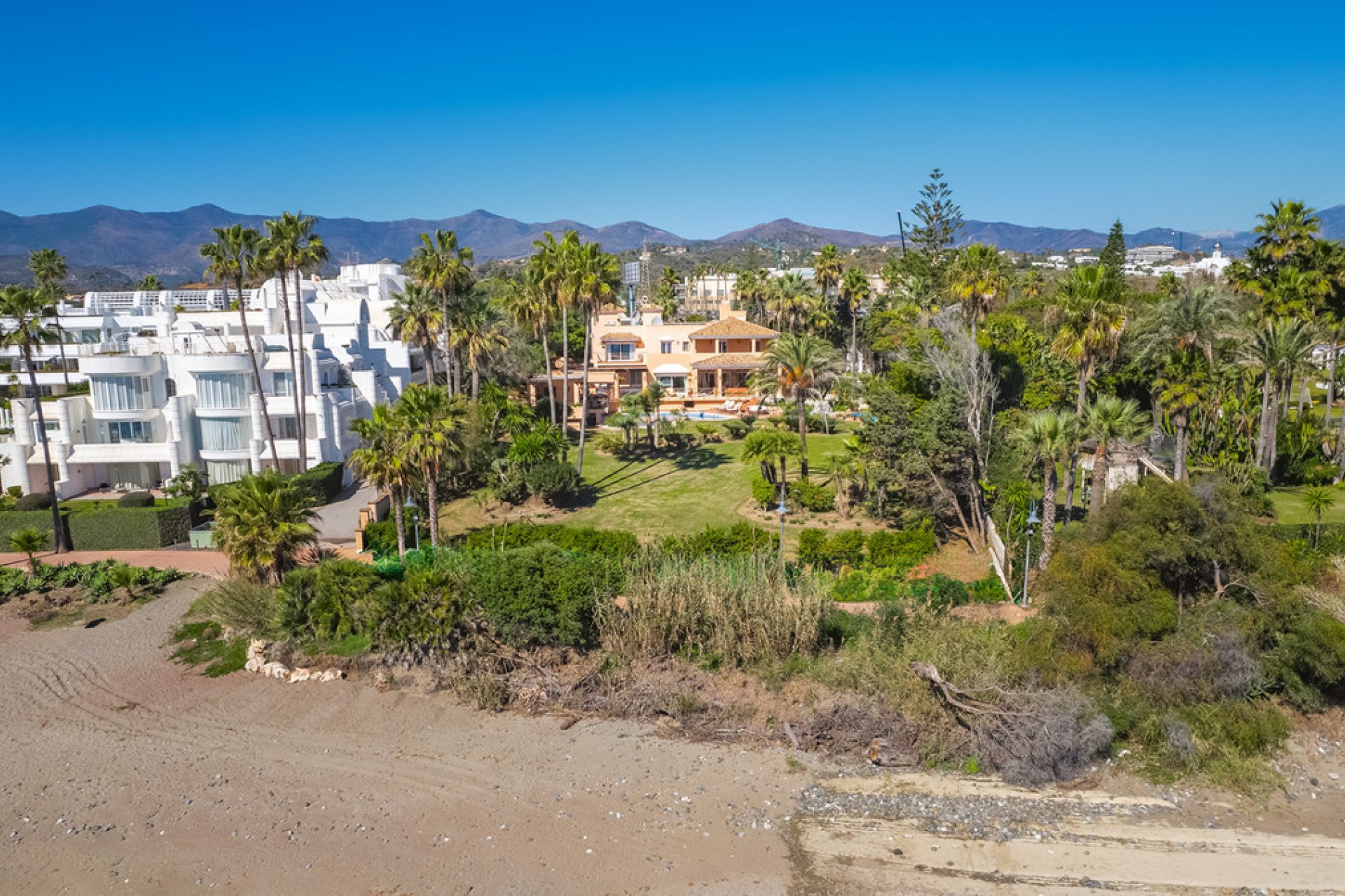 Resale - House - Detached Villa - Estepona - New Golden Mile