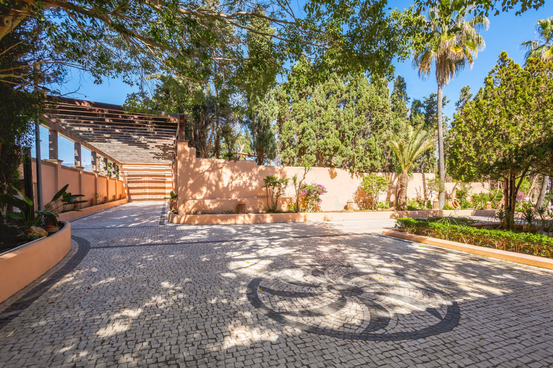 Resale - House - Detached Villa - Estepona - New Golden Mile