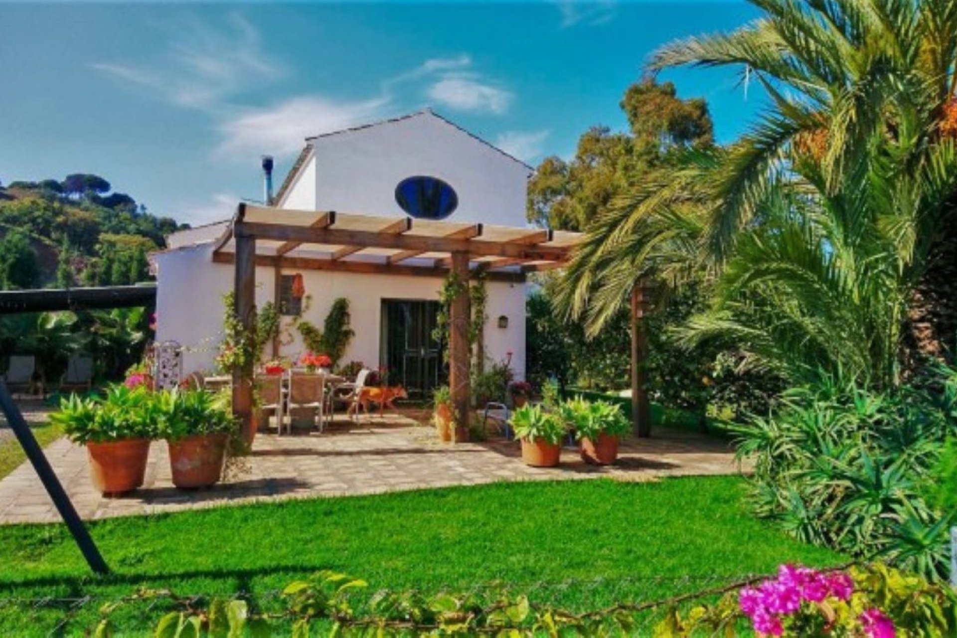 Resale - House - Detached Villa - Estepona - Selwo