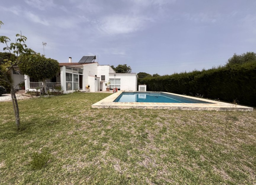 Resale - House - Detached Villa - Estepona - Selwo