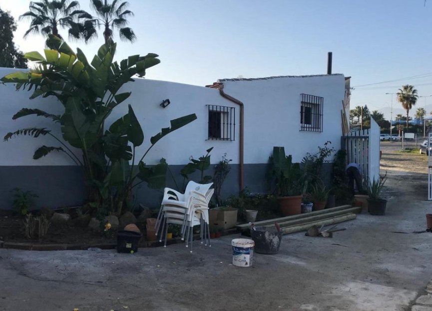 Resale - House - Detached Villa - Estepona - Selwo