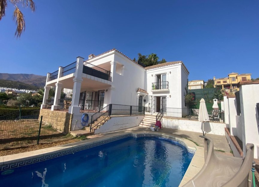 Resale - House - Detached Villa - Estepona - Valle Romano