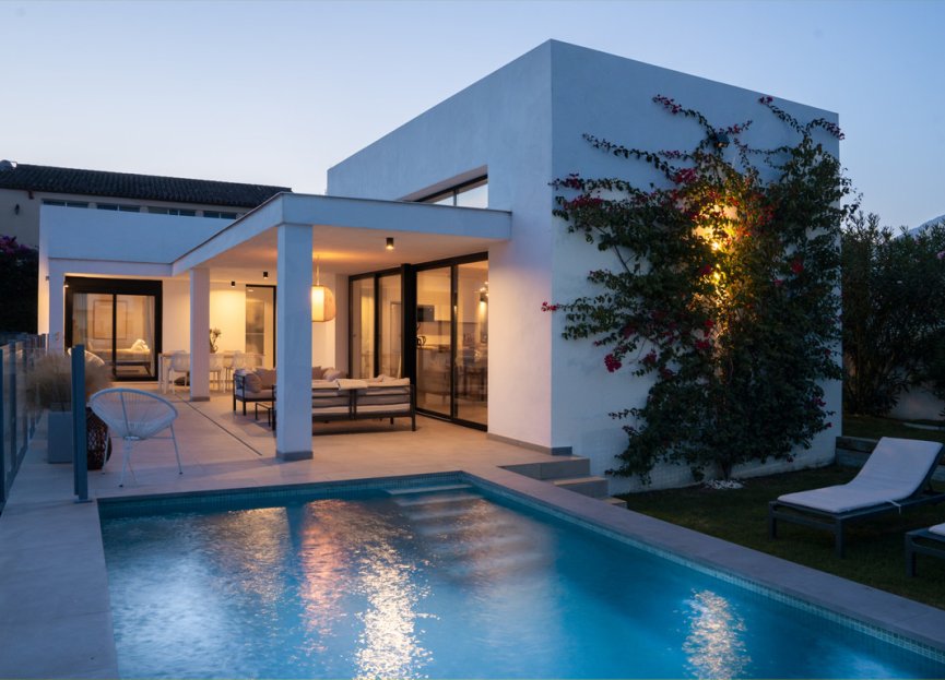 Resale - House - Detached Villa - Estepona - Valle Romano