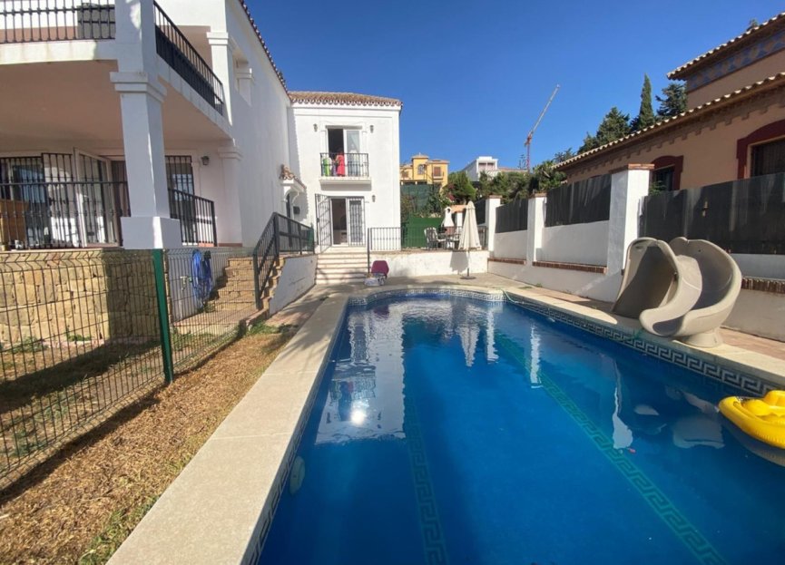 Resale - House - Detached Villa - Estepona - Valle Romano