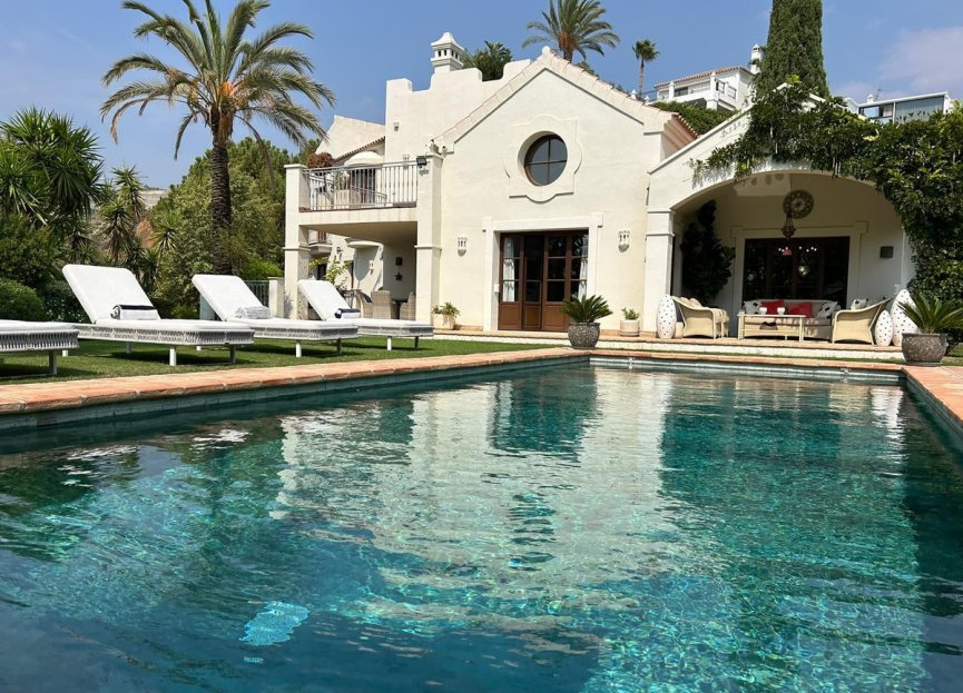 Resale - House - Detached Villa - Estepona