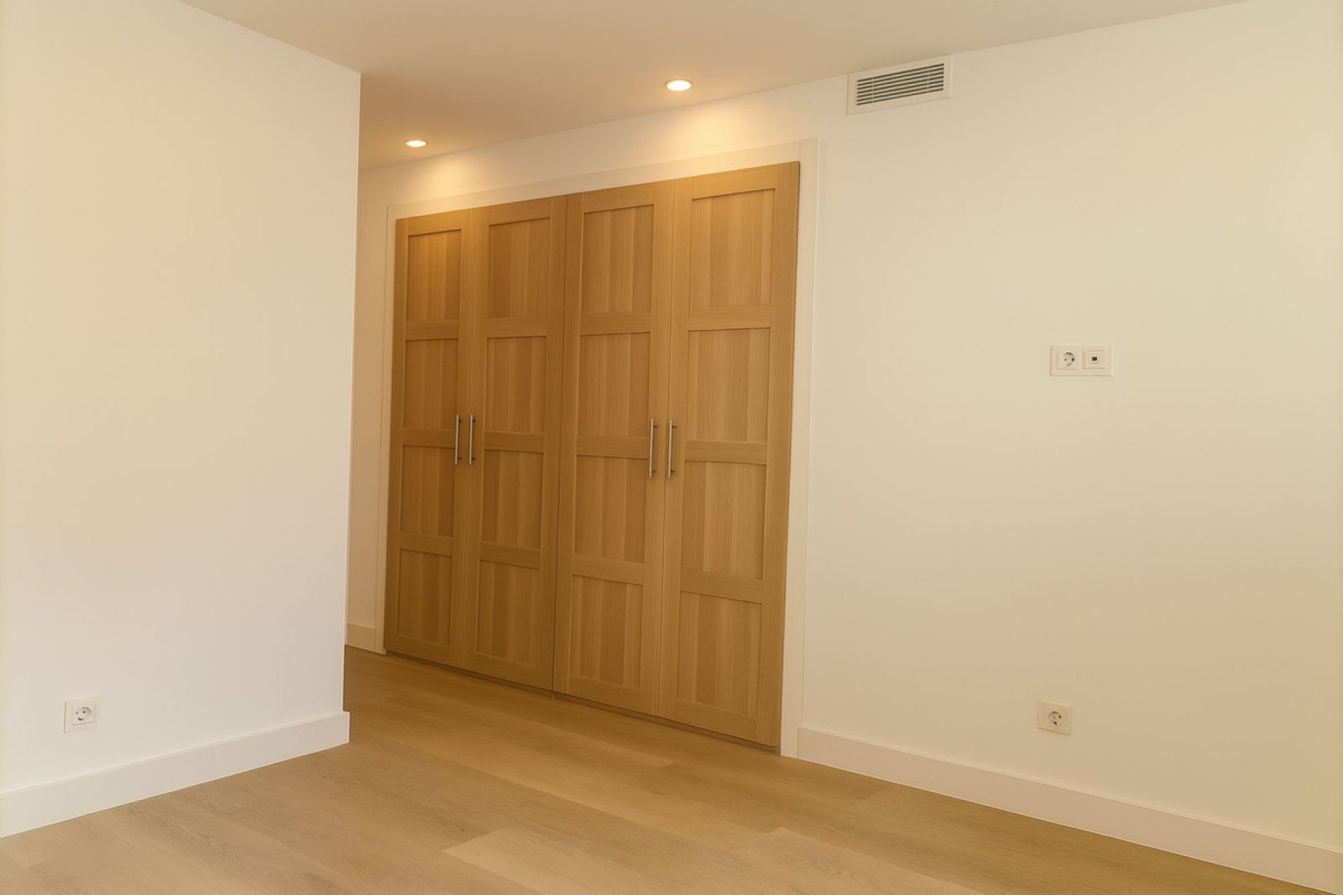 Resale - House - Detached Villa - Fuengirola - Fuengirola Centro