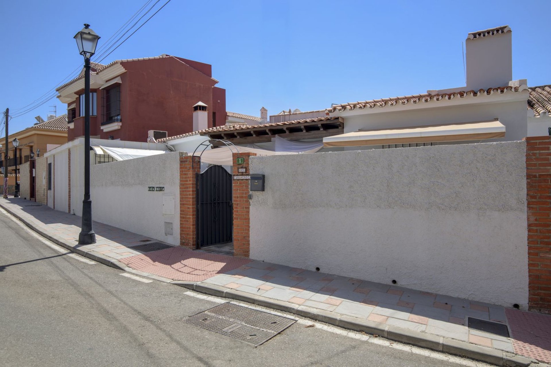 Resale - House - Detached Villa - Fuengirola - Fuengirola Centro