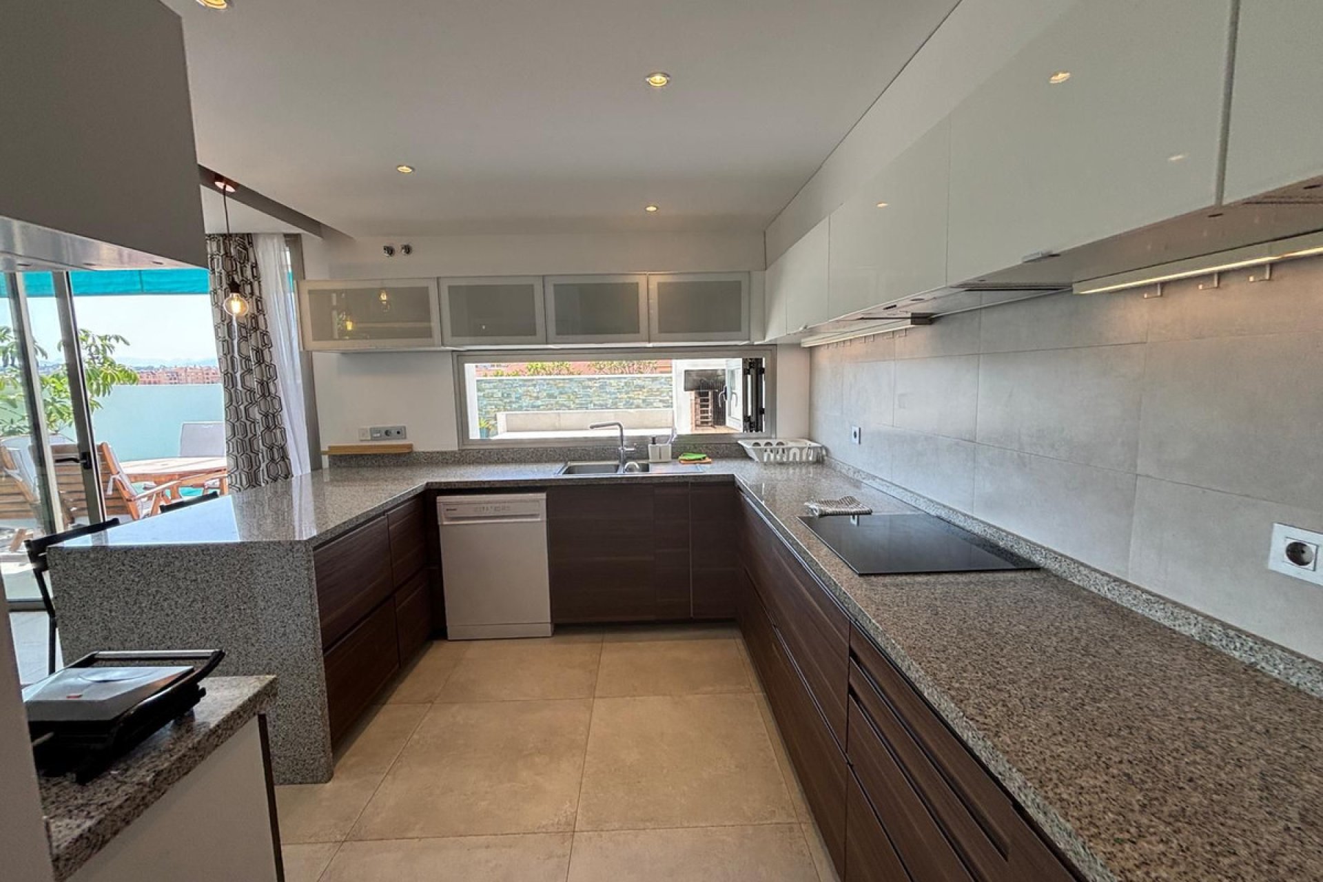 Resale - House - Detached Villa - Fuengirola - Fuengirola Centro