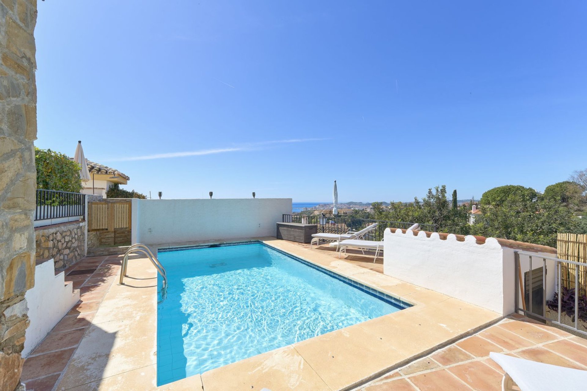 Resale - House - Detached Villa - Fuengirola - Fuengirola Centro