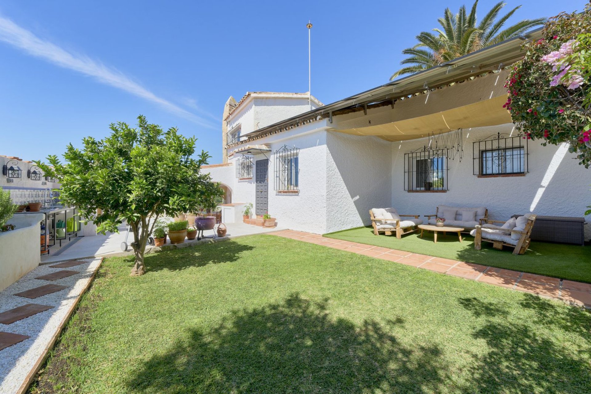 Resale - House - Detached Villa - Fuengirola - Fuengirola Centro