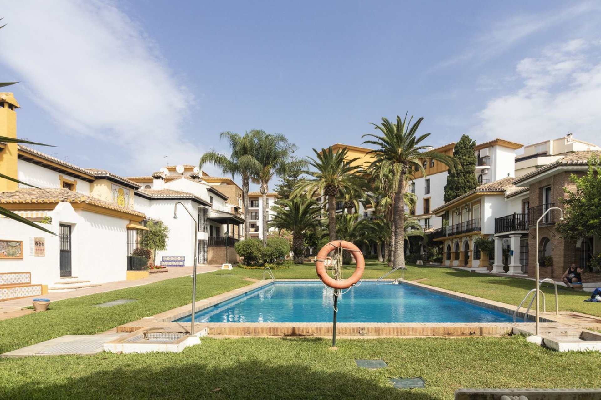 Resale - House - Detached Villa - Fuengirola - Fuengirola Centro
