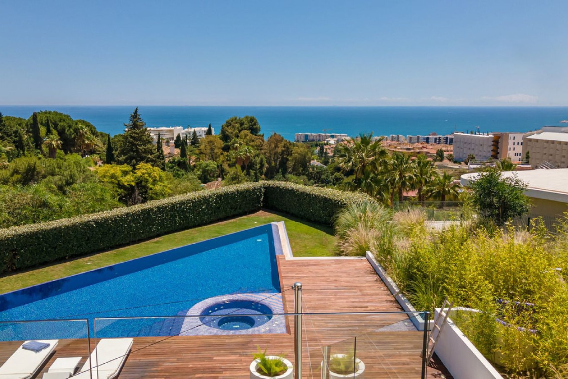 Resale - House - Detached Villa - Fuengirola - Fuengirola Centro