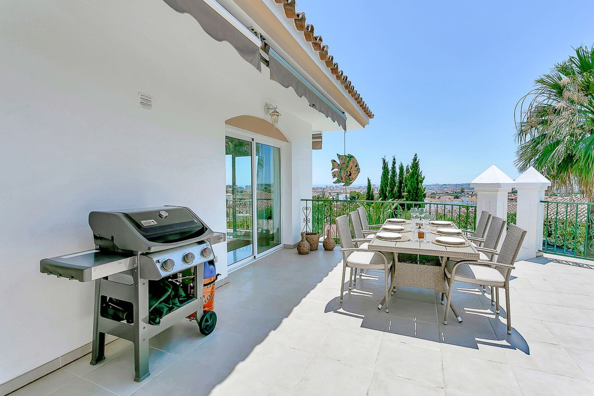 Resale - House - Detached Villa - Fuengirola - Fuengirola Centro