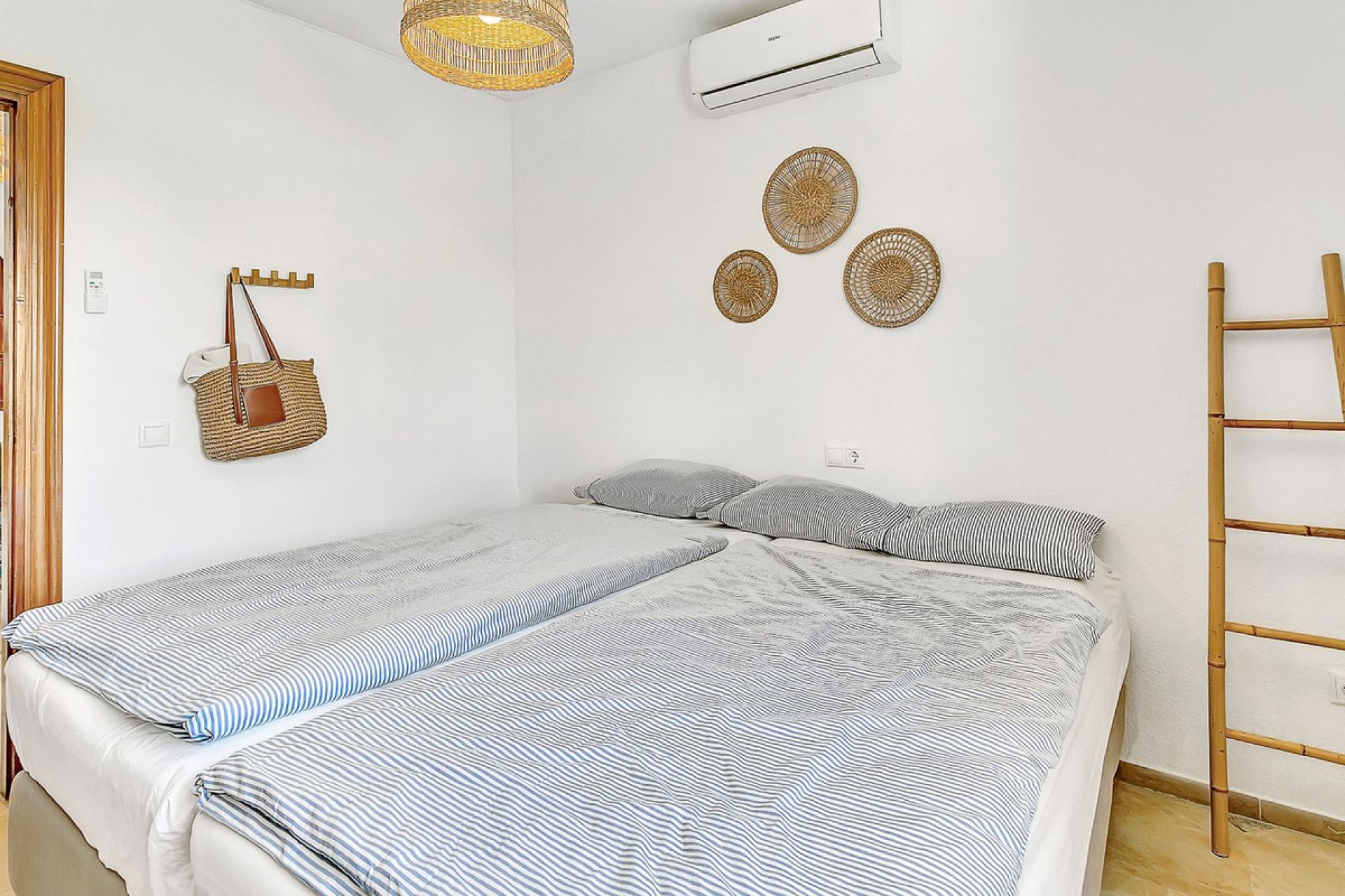 Resale - House - Detached Villa - Fuengirola - Fuengirola Centro