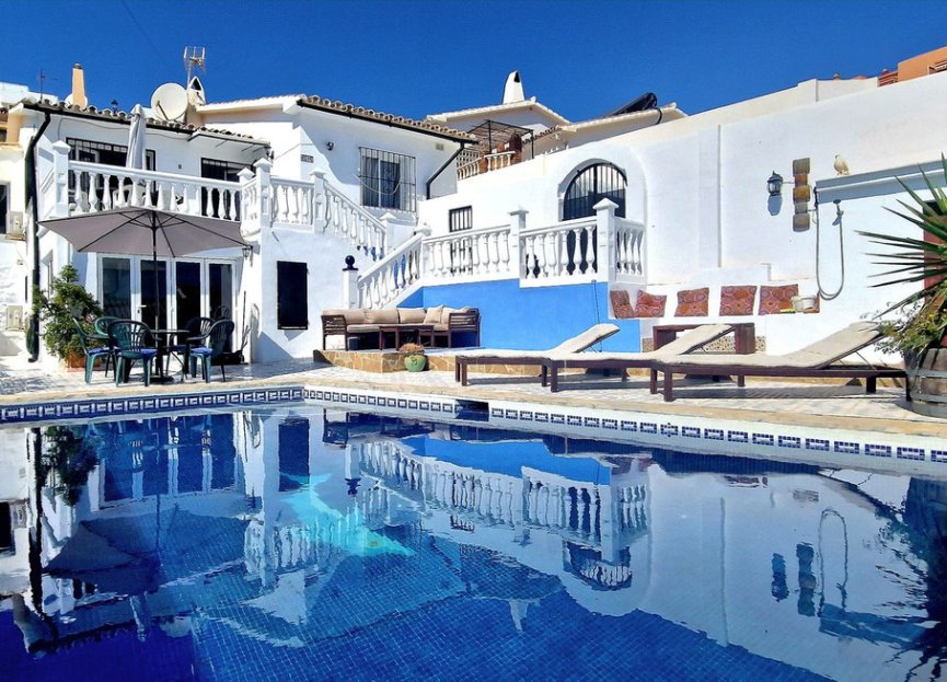 Resale - House - Detached Villa - Fuengirola - Fuengirola Centro