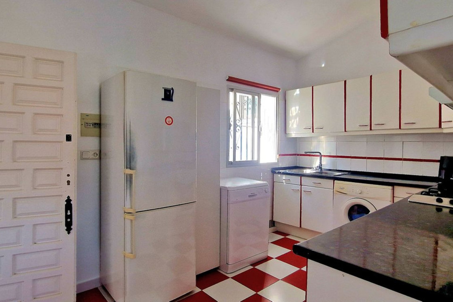 Resale - House - Detached Villa - Fuengirola - Fuengirola Centro