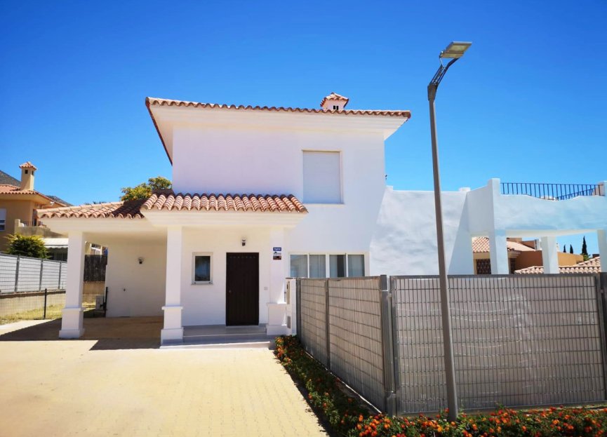 Resale - House - Detached Villa - Fuengirola - Fuengirola Centro