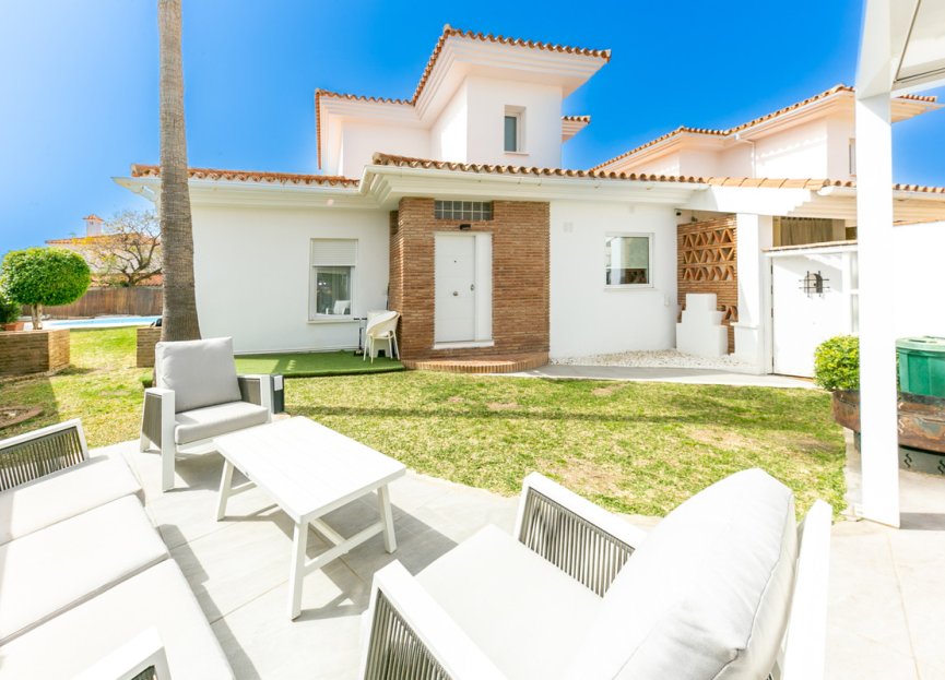 Resale - House - Detached Villa - Fuengirola - Fuengirola Centro