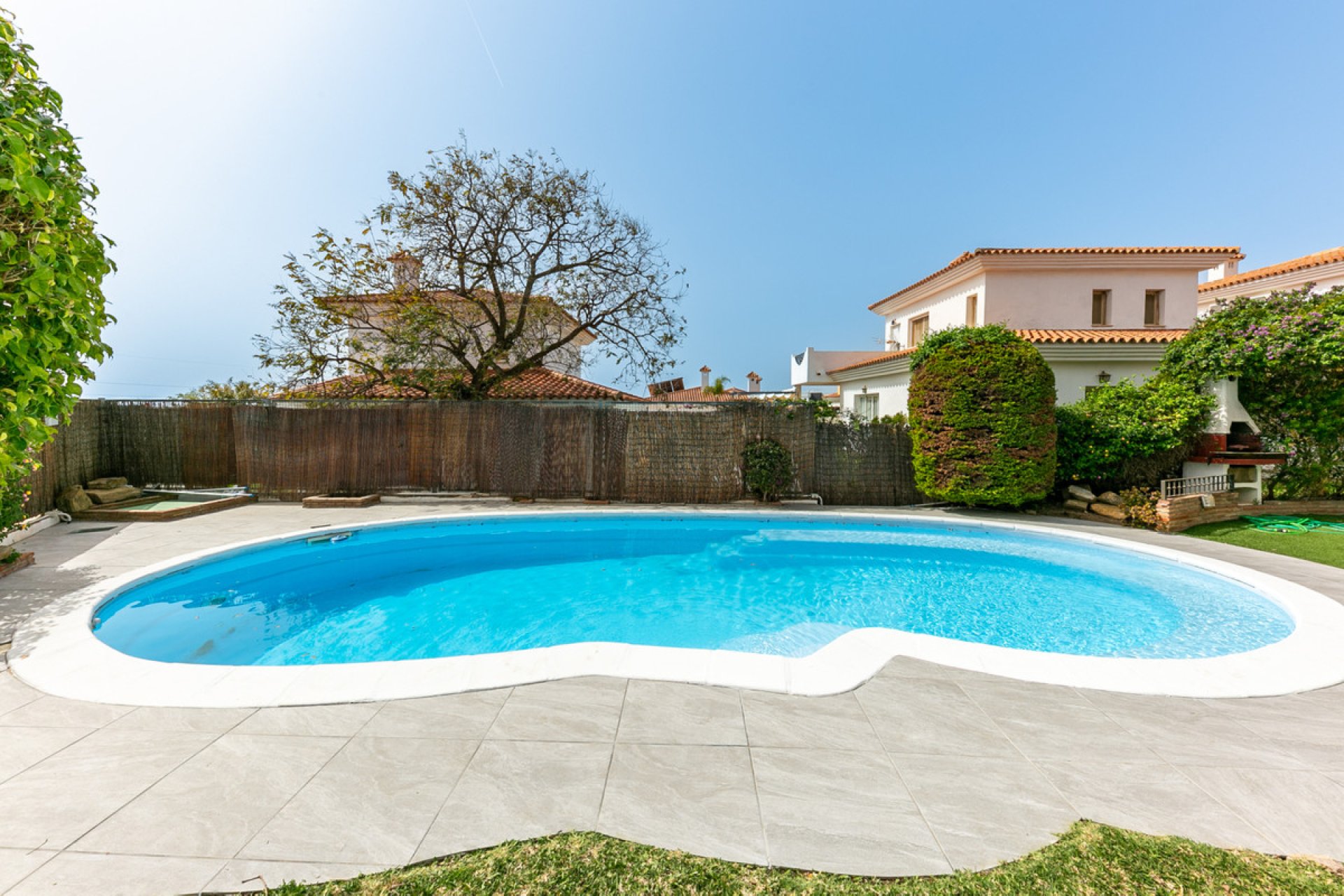 Resale - House - Detached Villa - Fuengirola - Fuengirola Centro