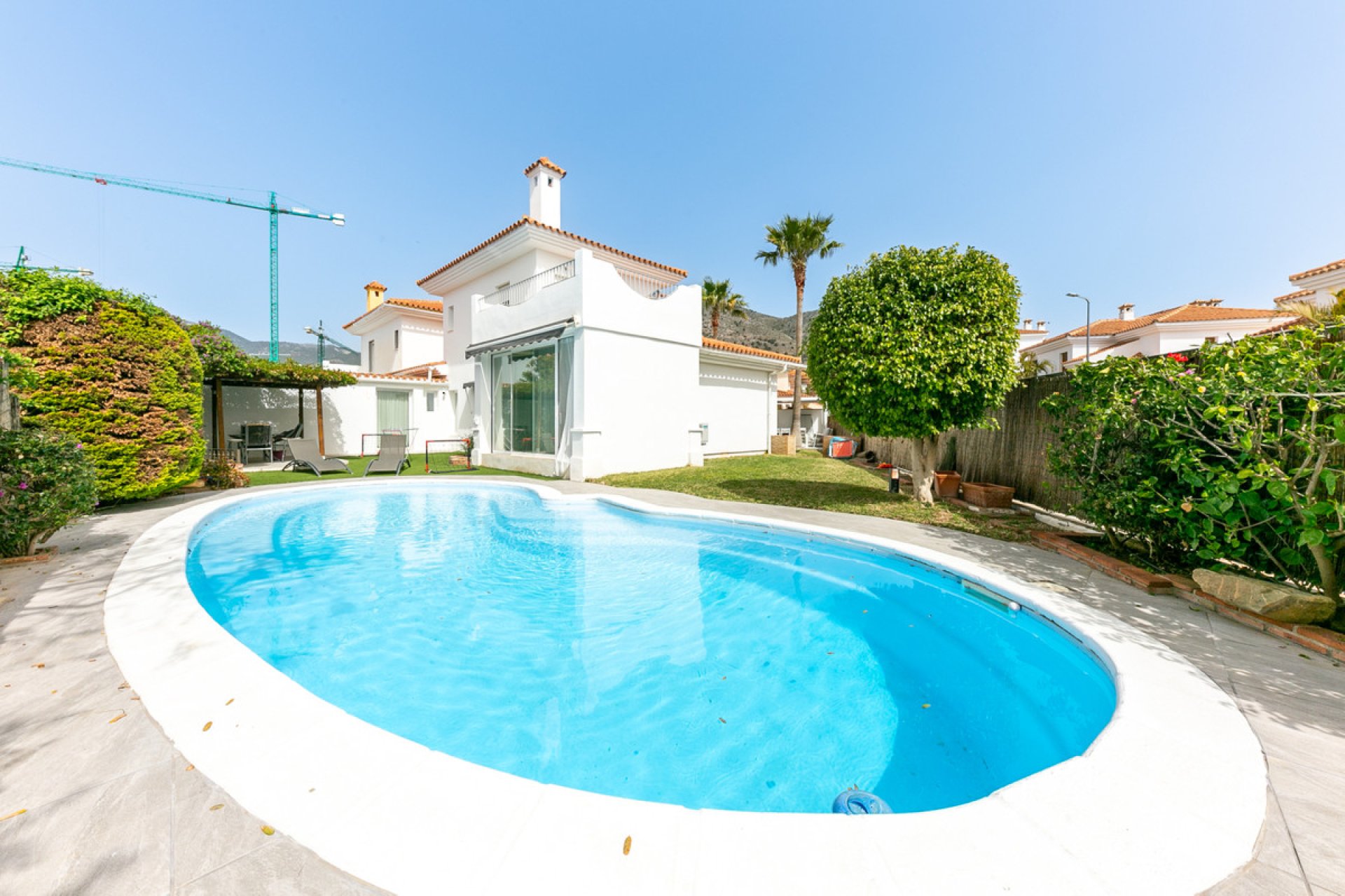 Resale - House - Detached Villa - Fuengirola - Fuengirola Centro