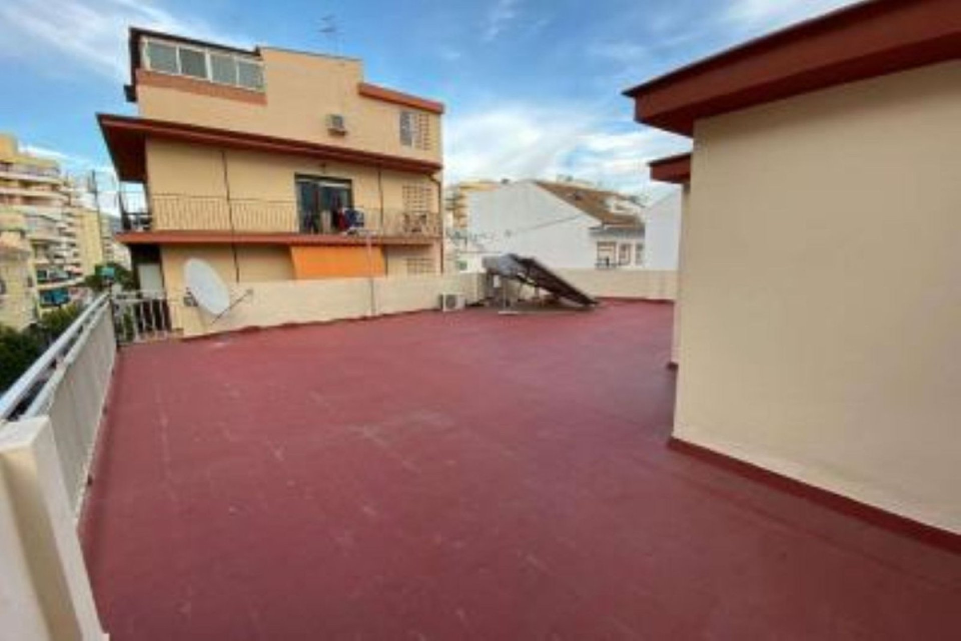 Resale - House - Detached Villa - Fuengirola - Fuengirola Centro