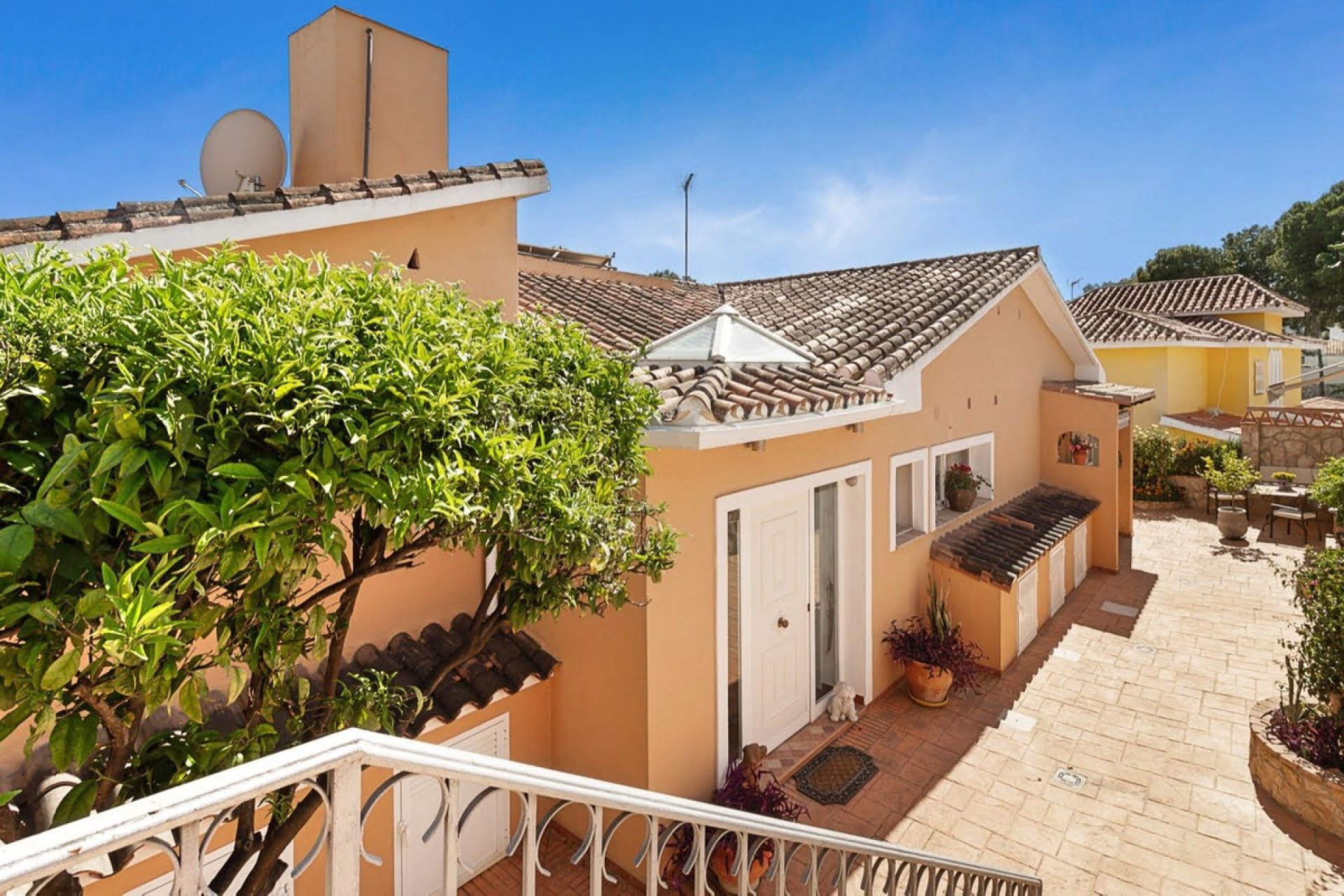 Resale - House - Detached Villa - Fuengirola - Fuengirola Centro