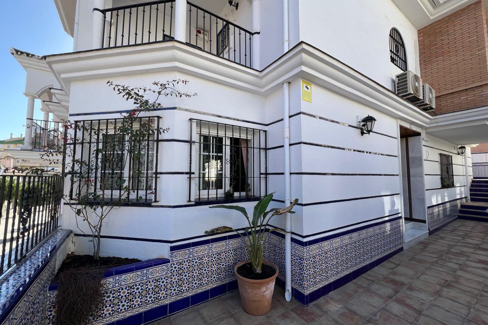 Resale - House - Detached Villa - Fuengirola - Fuengirola Centro