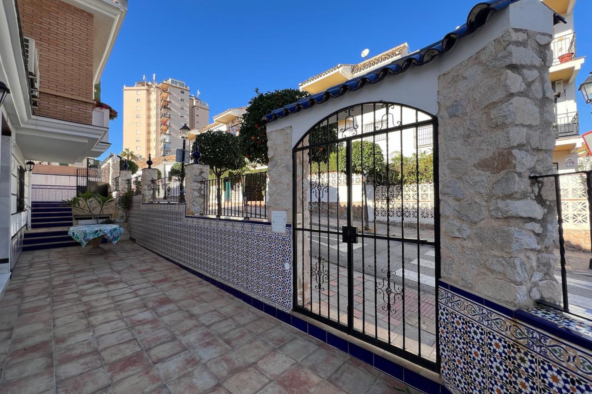 Resale - House - Detached Villa - Fuengirola - Fuengirola Centro