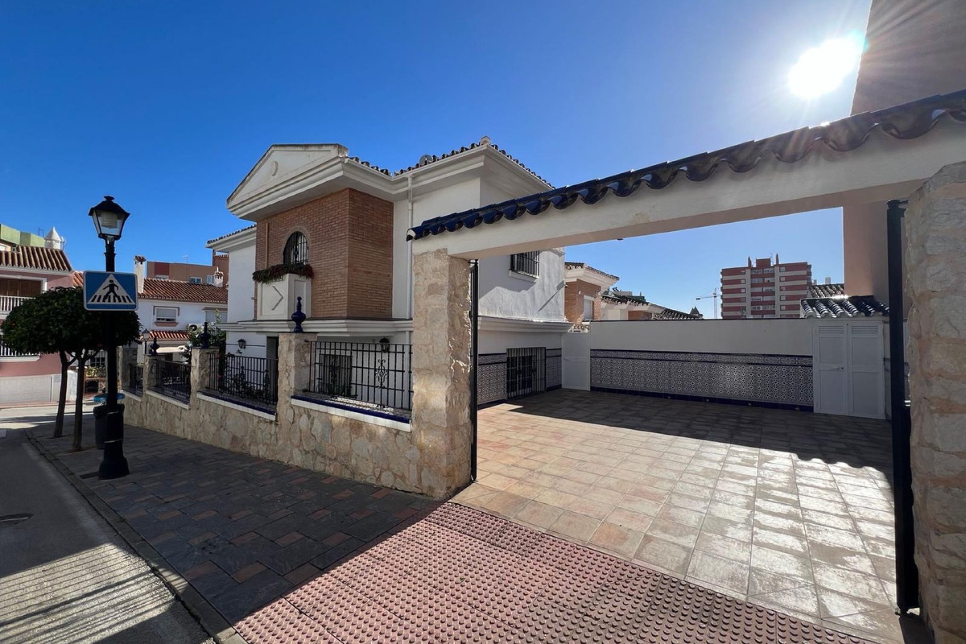 Resale - House - Detached Villa - Fuengirola - Fuengirola Centro