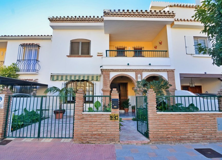 Resale - House - Detached Villa - Fuengirola - Fuengirola Centro