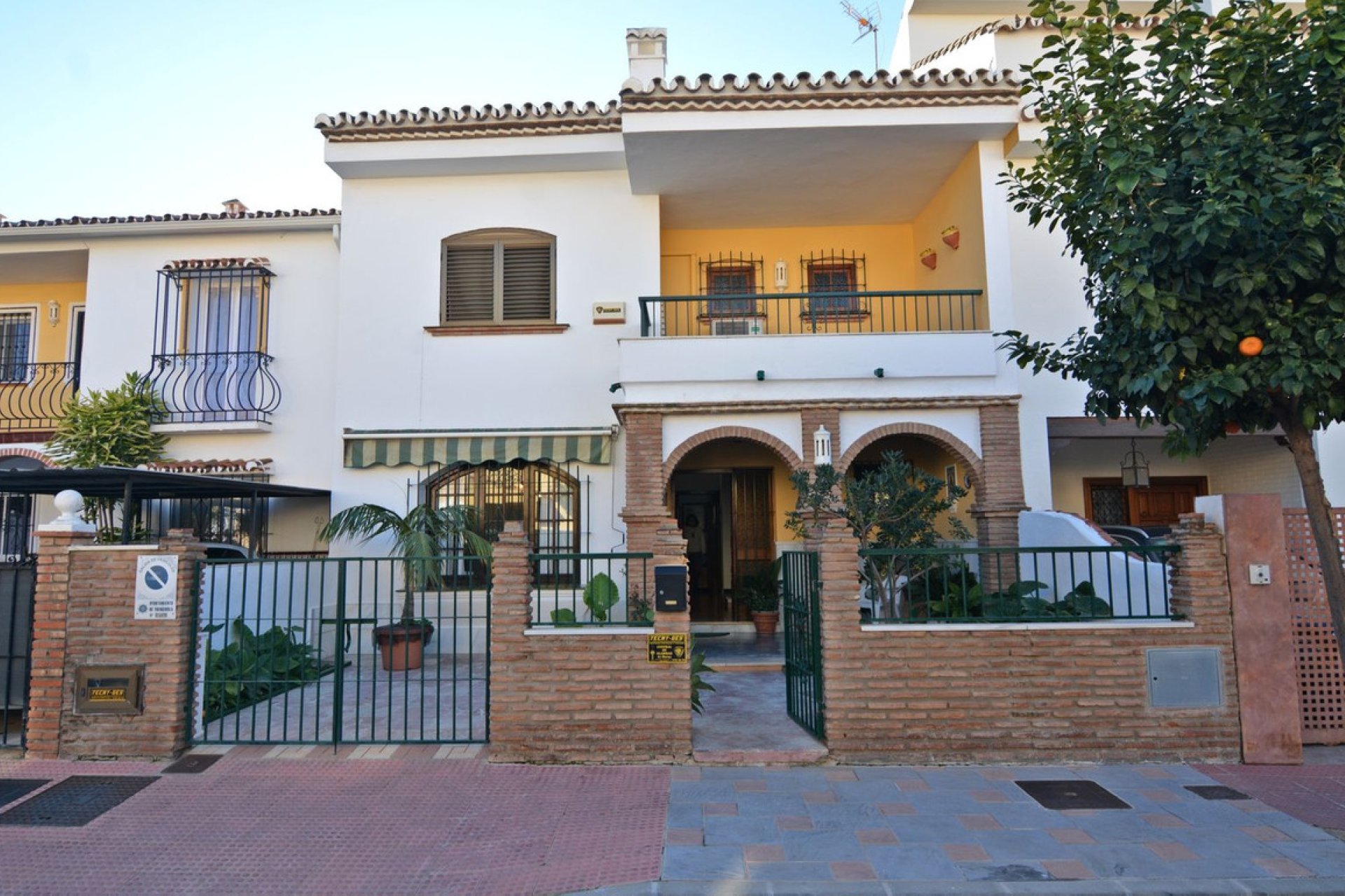 Resale - House - Detached Villa - Fuengirola - Fuengirola Centro