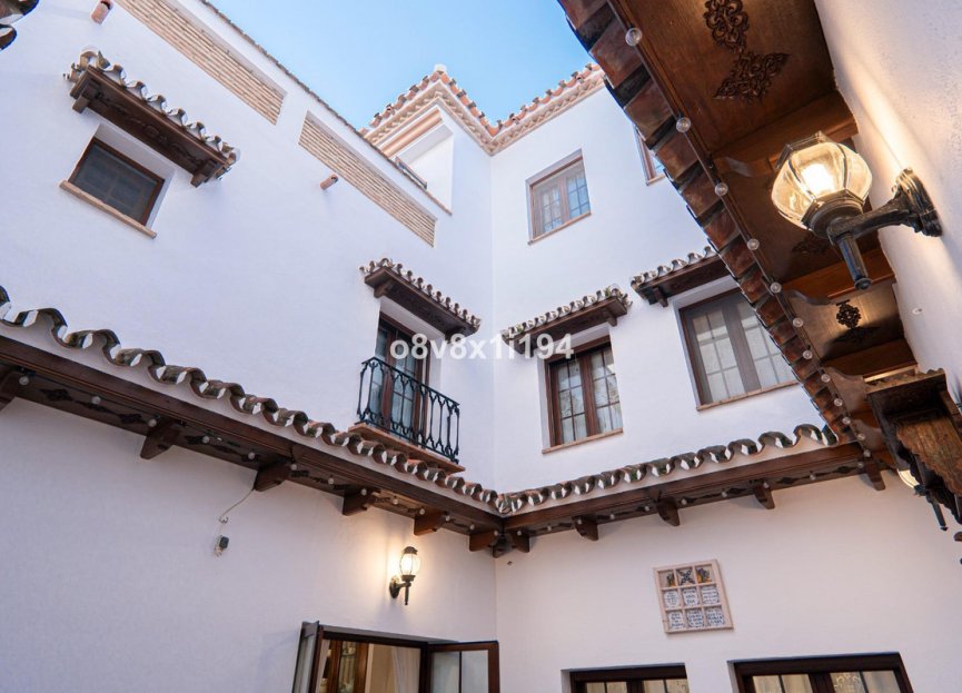 Resale - House - Detached Villa - Fuengirola - Fuengirola Centro