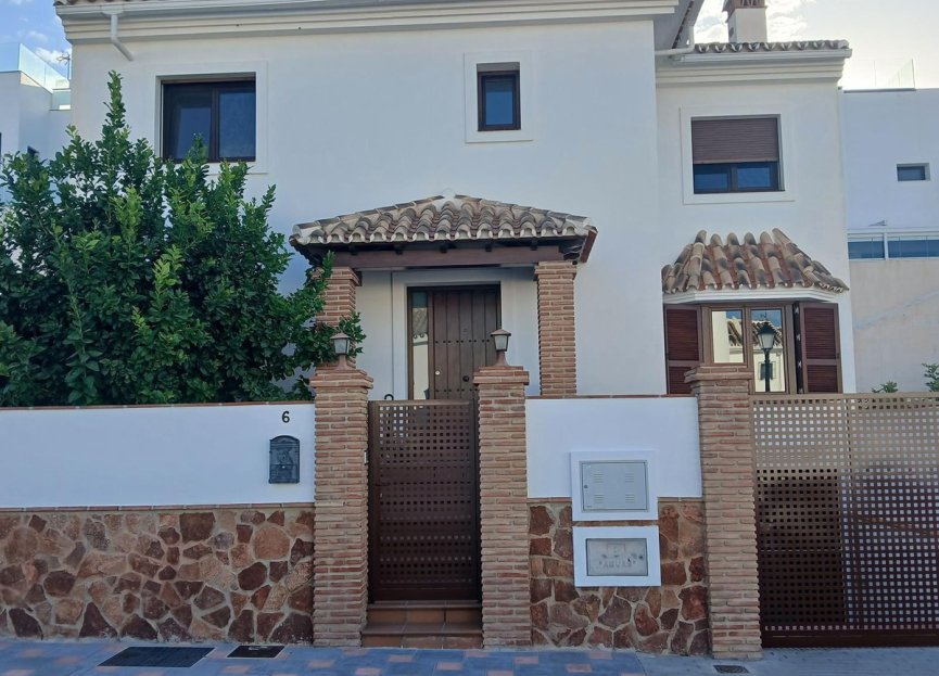 Resale - House - Detached Villa - Fuengirola - Los Pacos