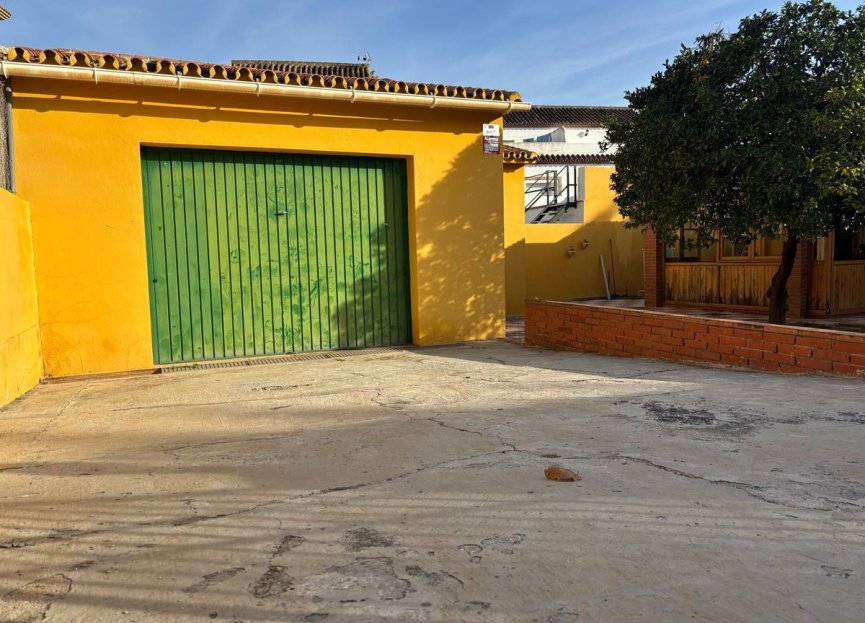 Resale - House - Detached Villa - Fuengirola - Los Pacos