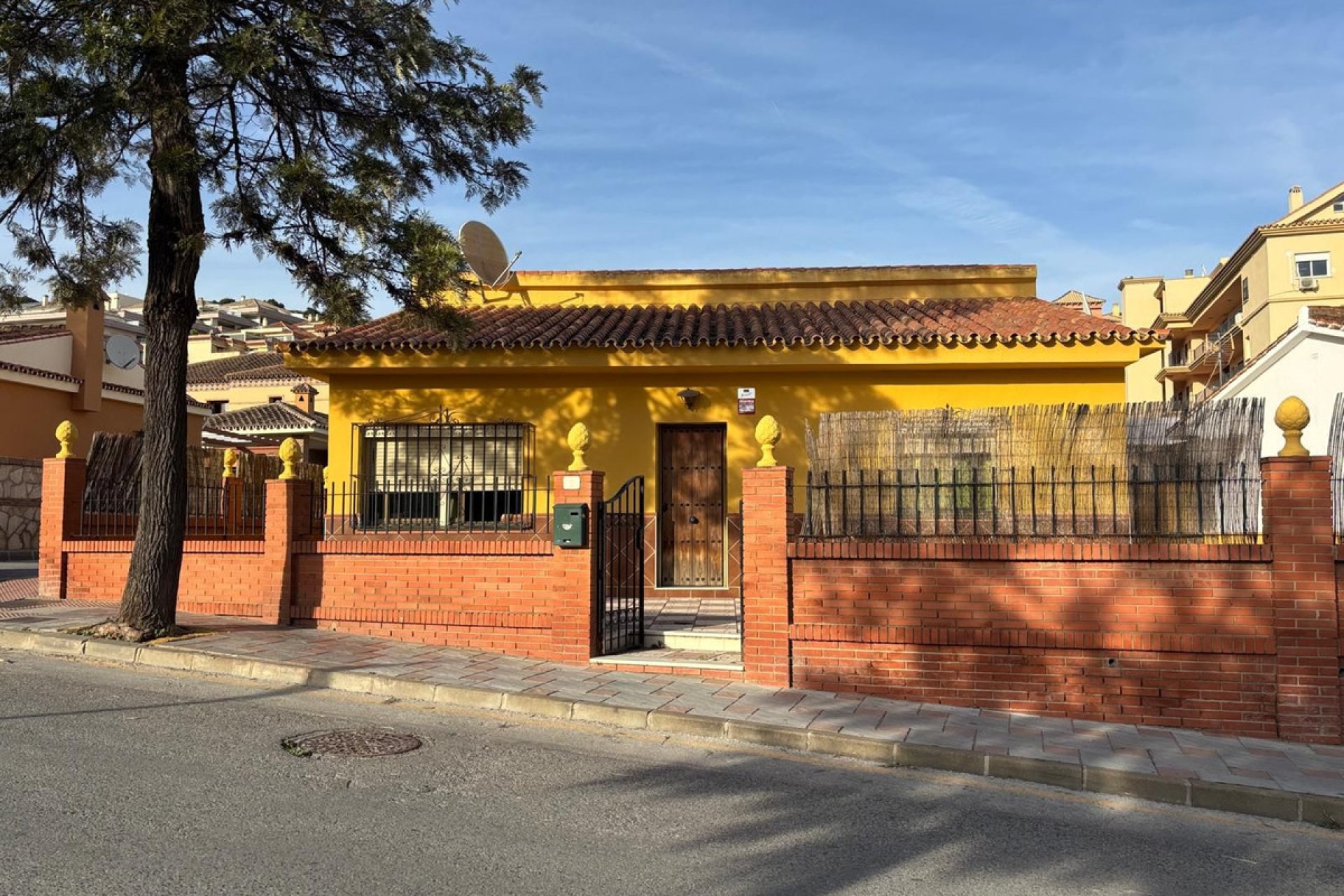 Resale - House - Detached Villa - Fuengirola - Los Pacos