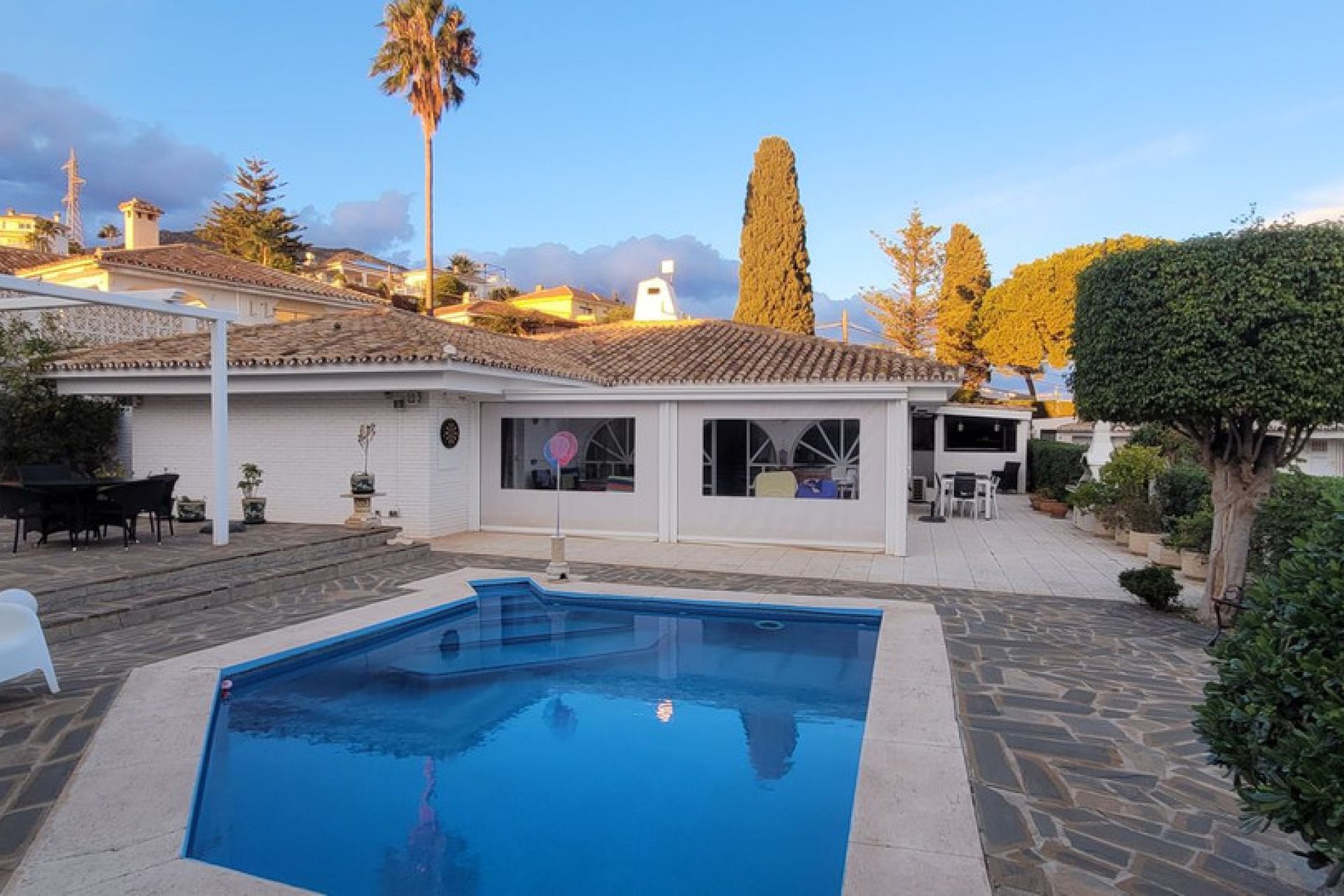 Resale - House - Detached Villa - Fuengirola - Torreblanca