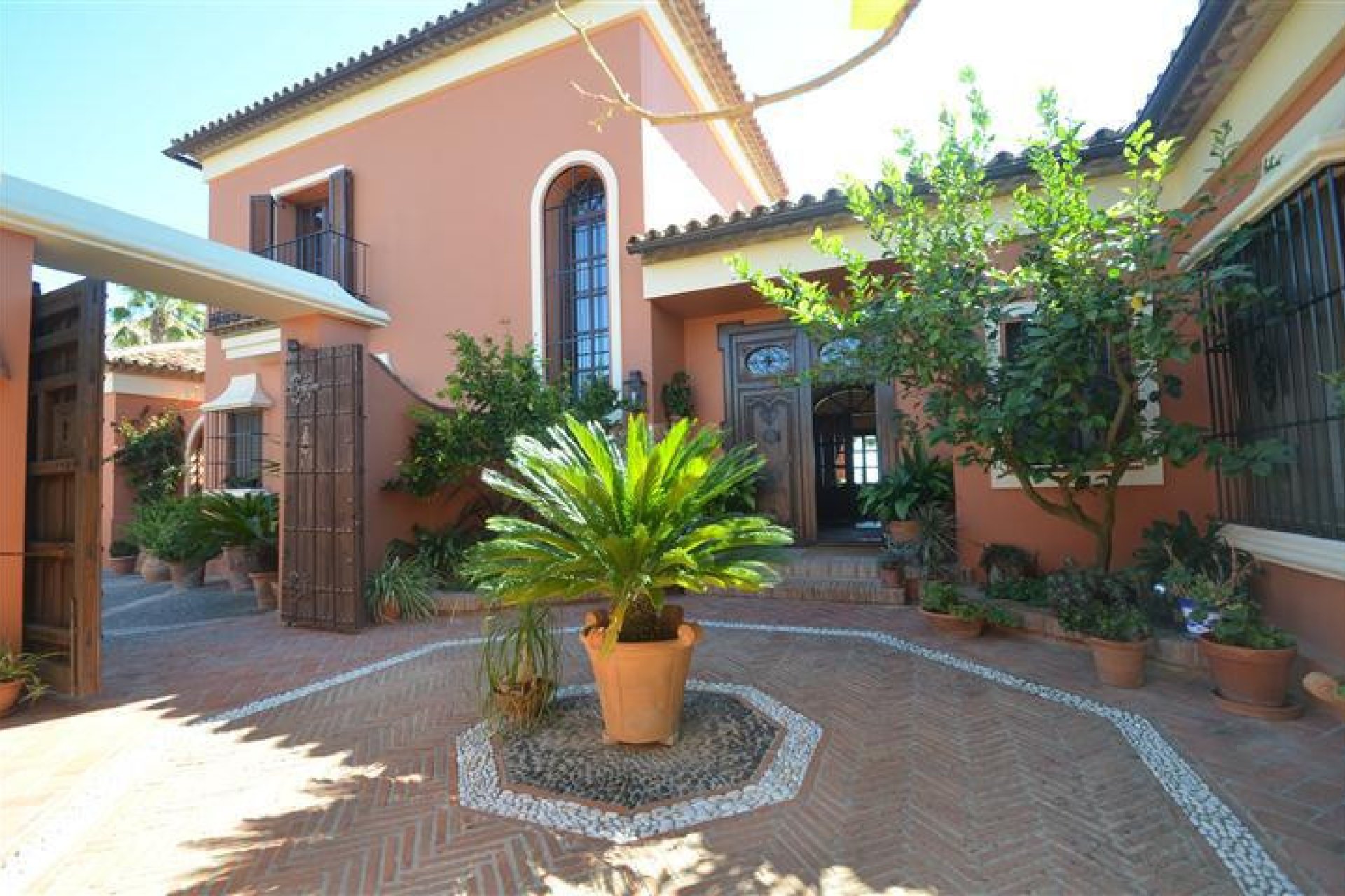 Resale - House - Detached Villa - Manilva - La Duquesa