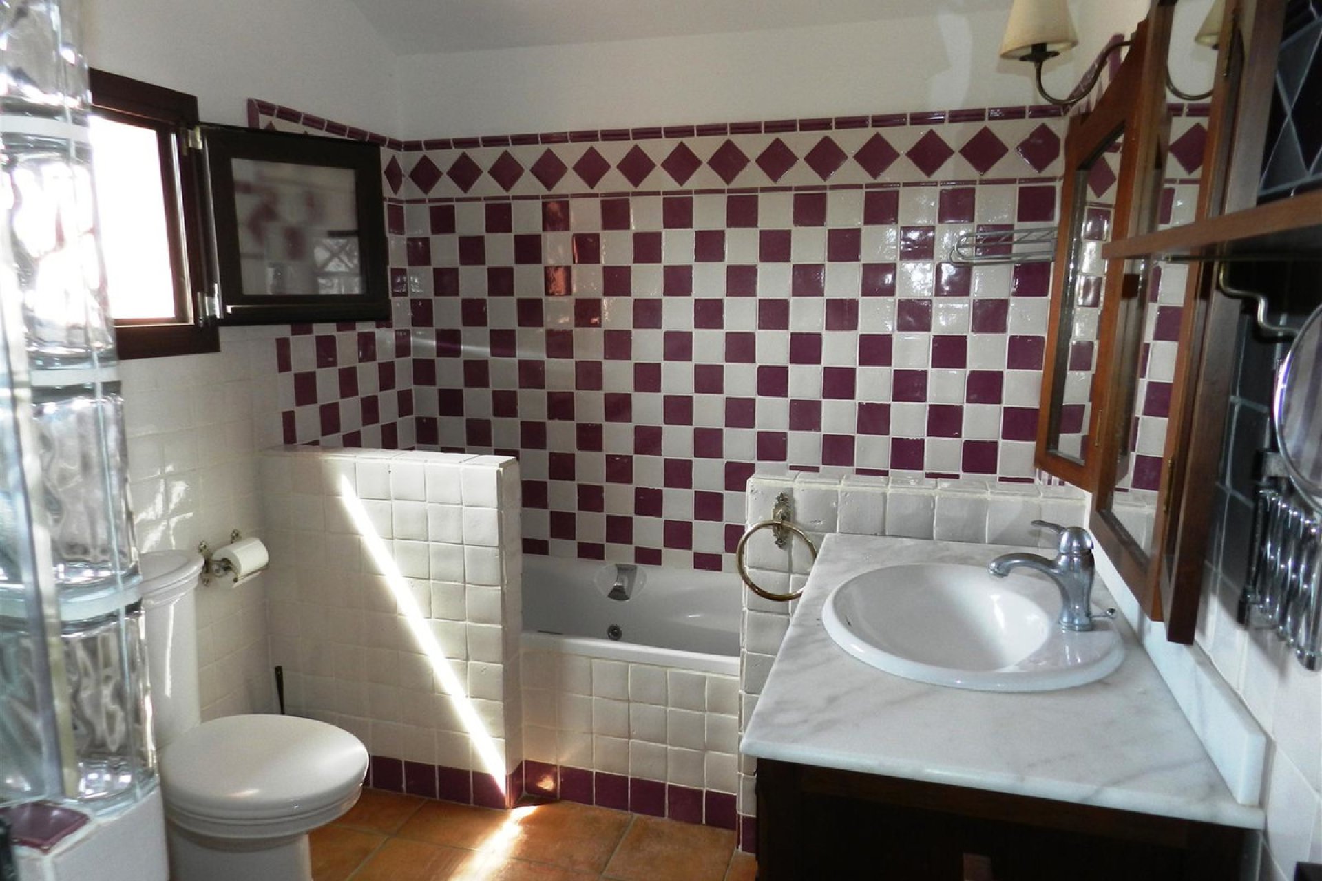 Resale - House - Detached Villa - Manilva - La Duquesa