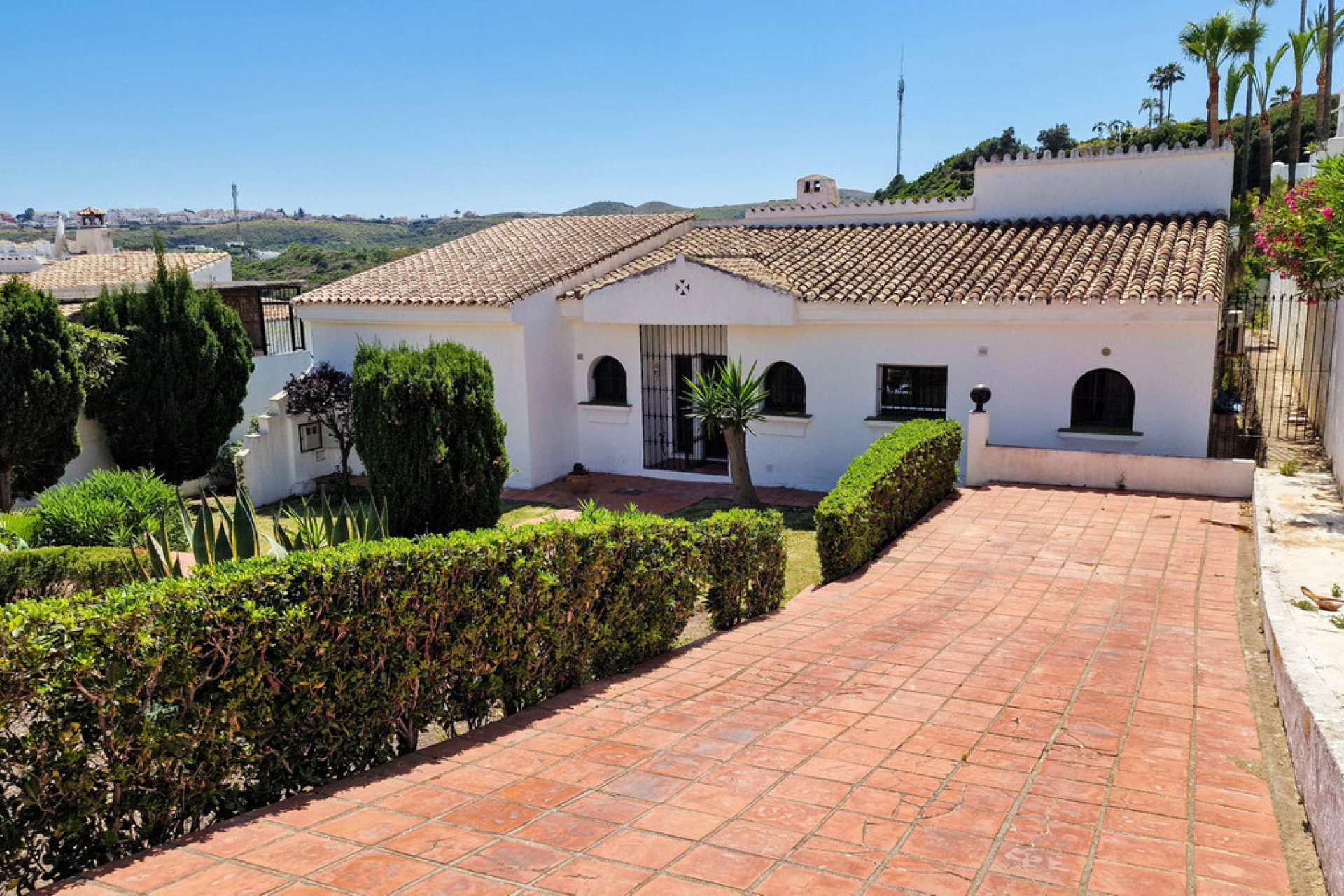 Resale - House - Detached Villa - Manilva - La Duquesa