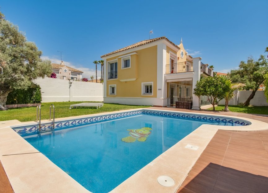 Resale - House - Detached Villa - Manilva - La Duquesa