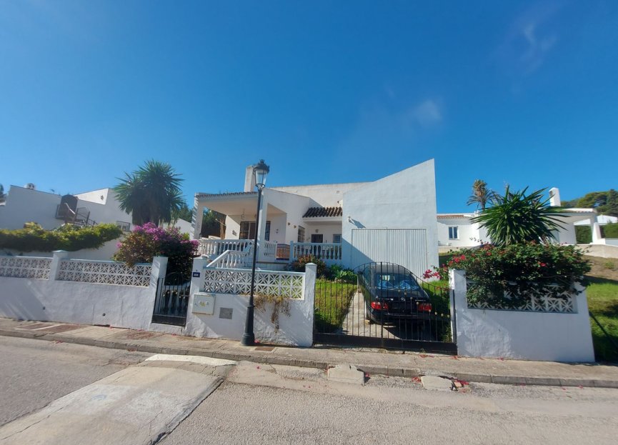 Resale - House - Detached Villa - Manilva - La Duquesa