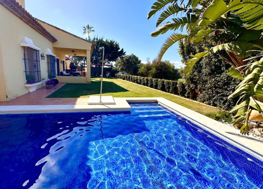 Resale - House - Detached Villa - Manilva - La Duquesa