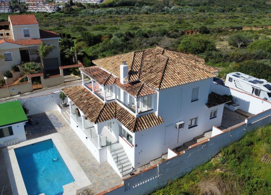 Resale - House - Detached Villa - Manilva - La Duquesa
