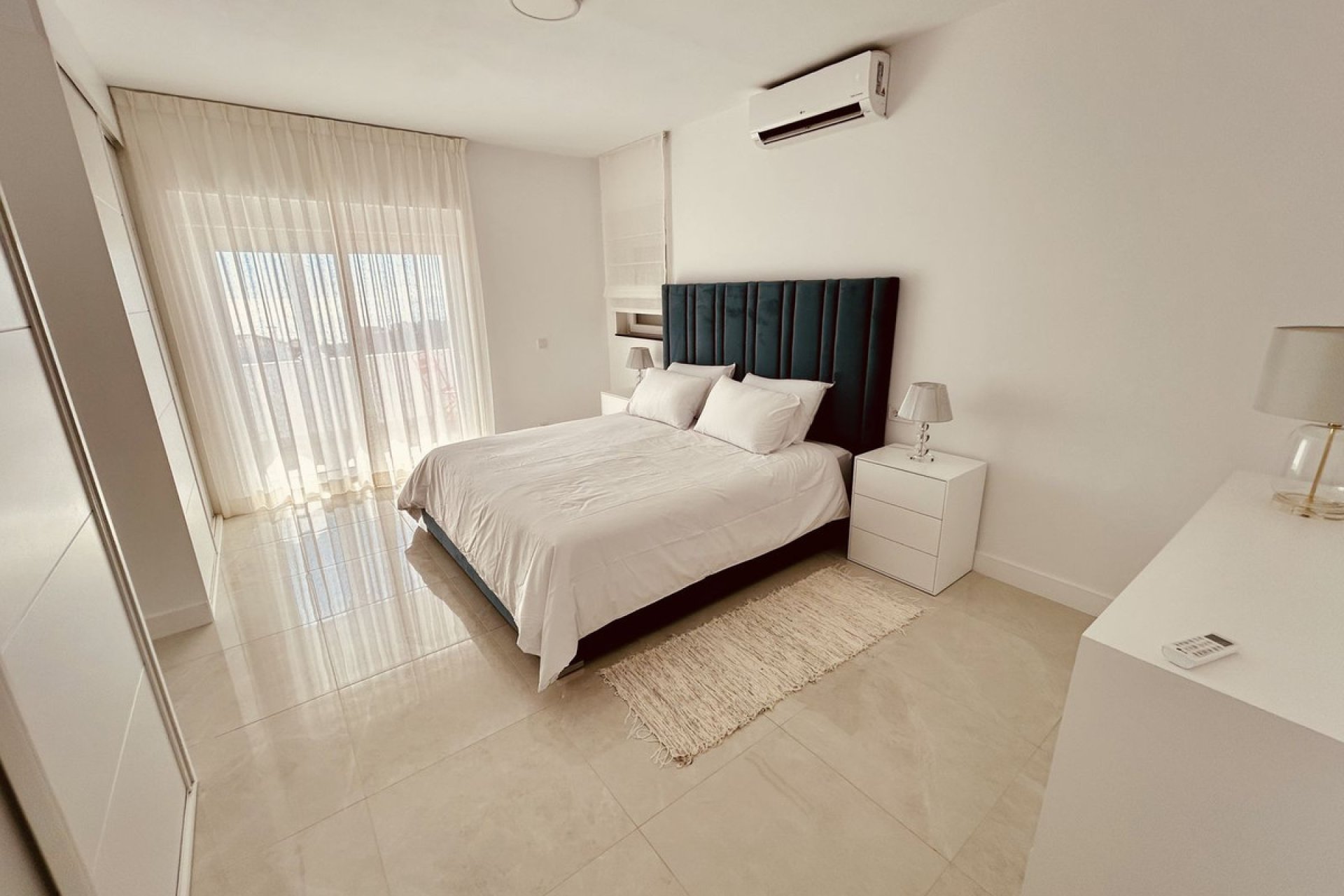 Resale - House - Detached Villa - Manilva - La Duquesa