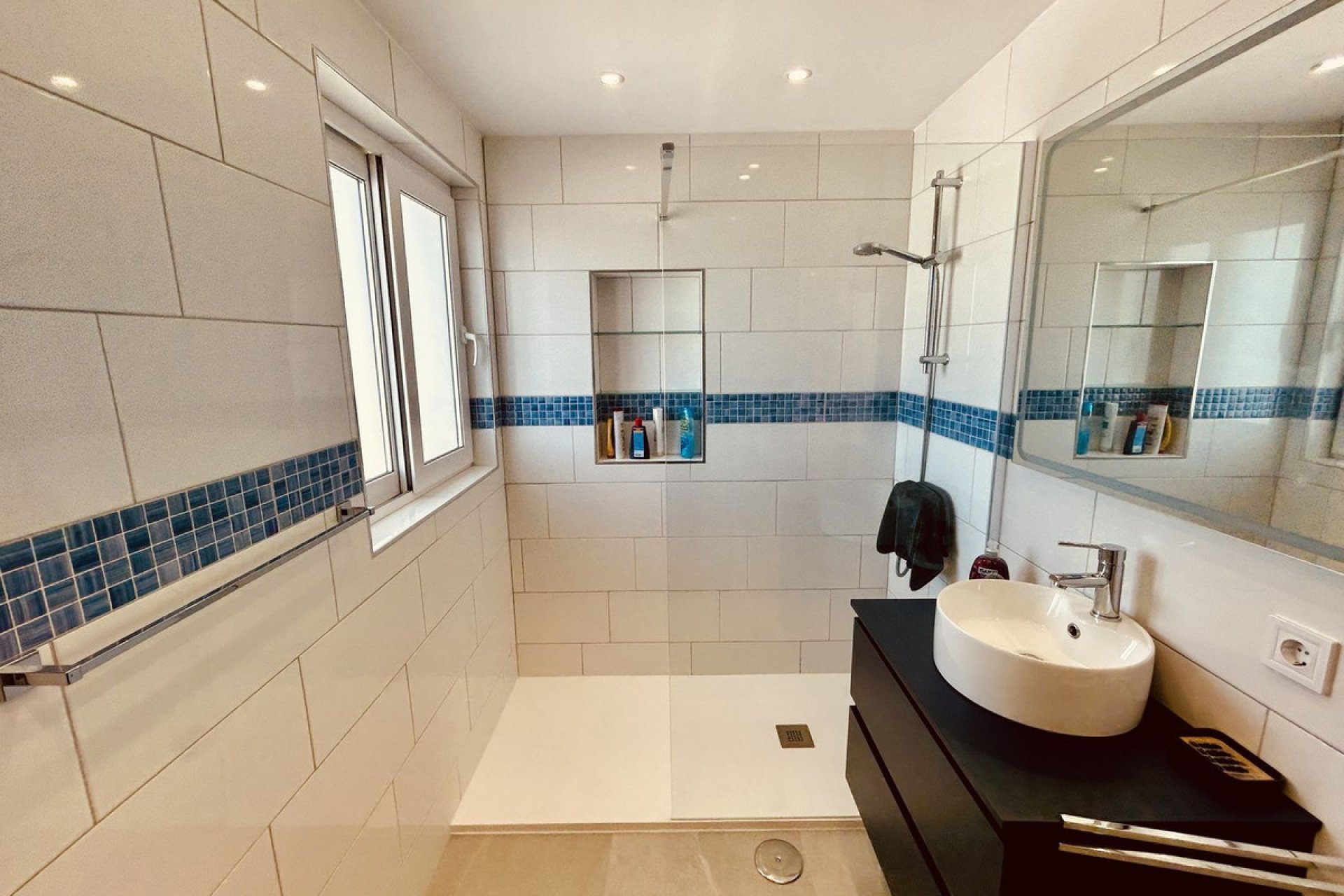 Resale - House - Detached Villa - Manilva - La Duquesa