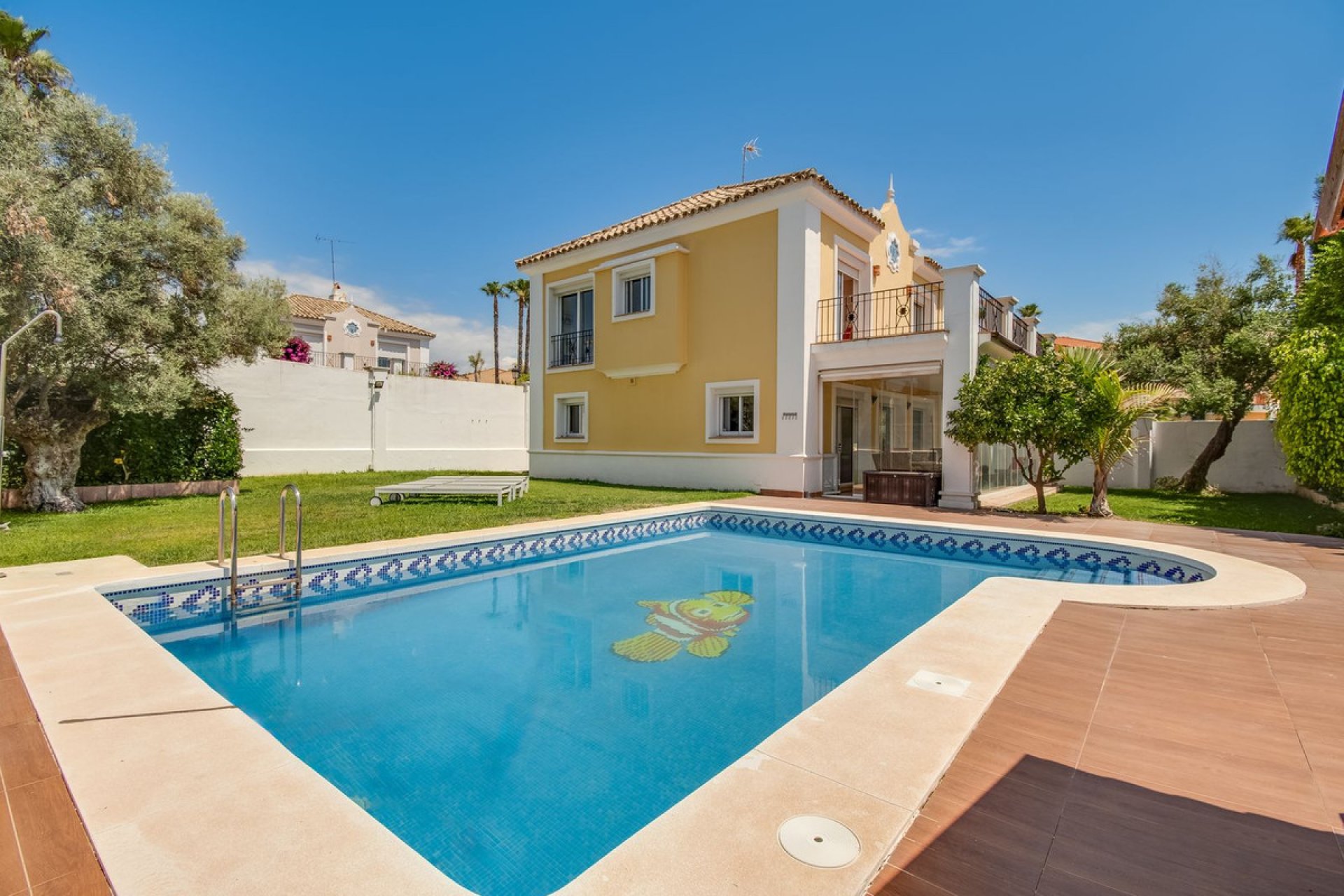 Resale - House - Detached Villa - Manilva - La Duquesa