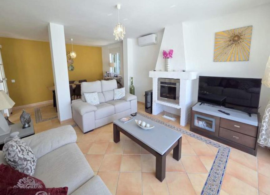 Resale - House - Detached Villa - Manilva - Manilva Centro