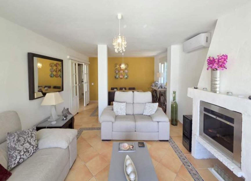 Resale - House - Detached Villa - Manilva - Manilva Centro