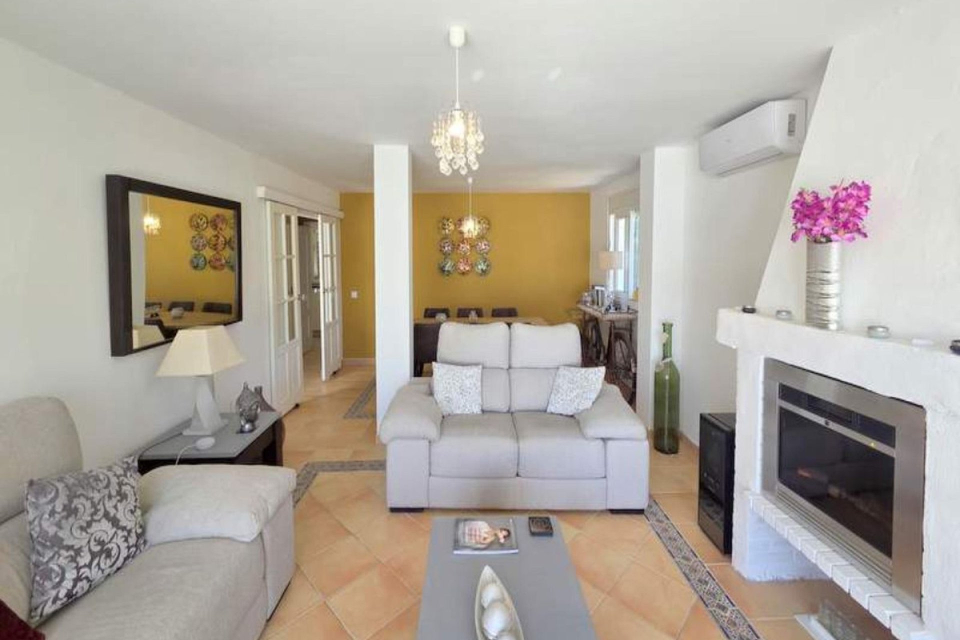 Resale - House - Detached Villa - Manilva - Manilva Centro