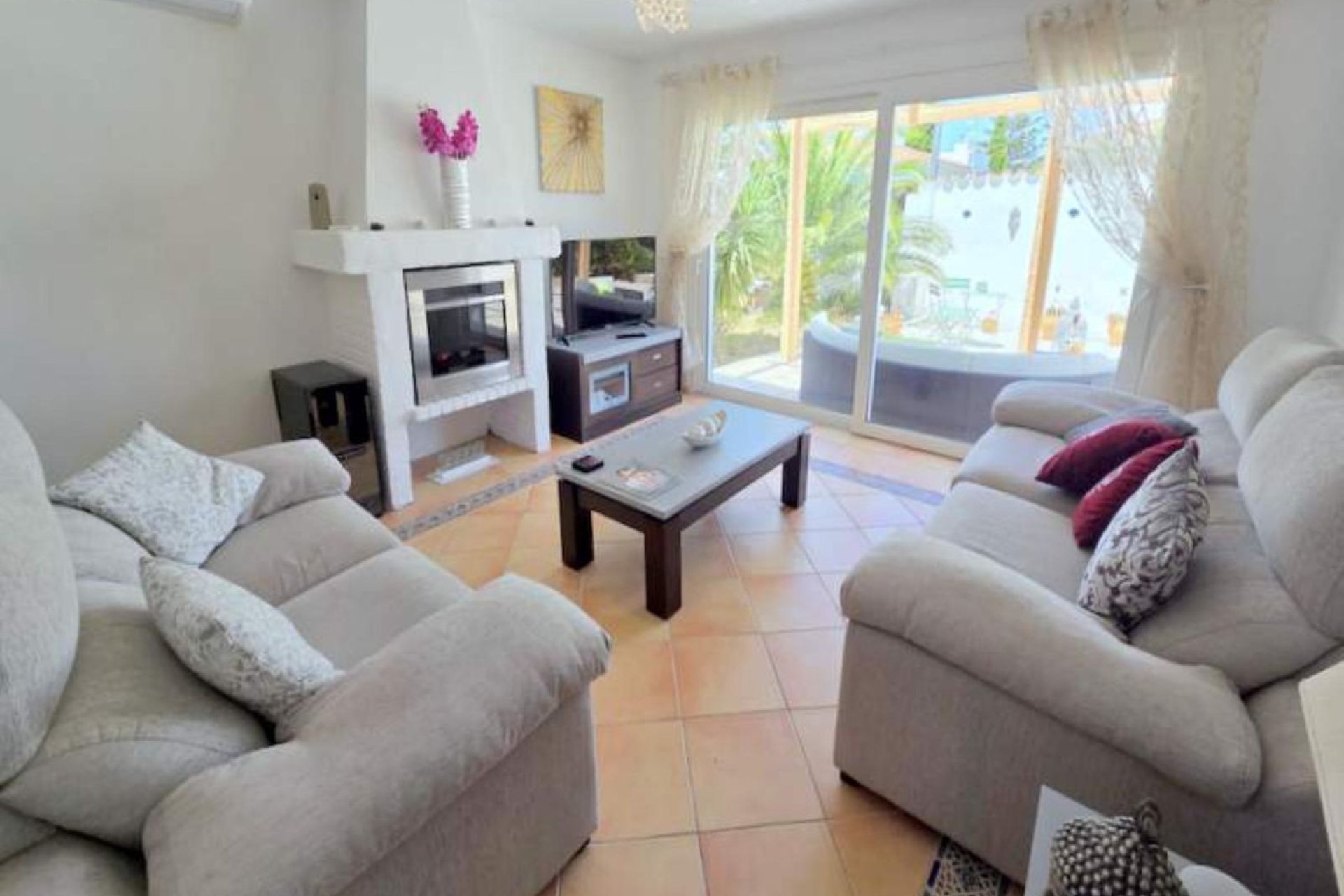 Resale - House - Detached Villa - Manilva - Manilva Centro